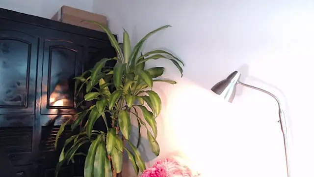 Snapshot of Mia_Volkova_ chatting on June 14, 12:51 pm Mia Volkova online show from June 14, 12:51 pm