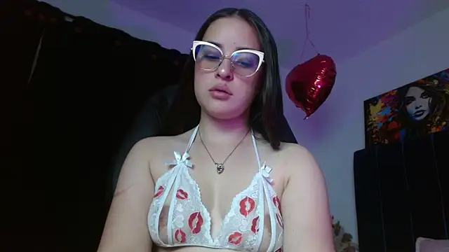 Snapshot of valeri_sotoo chatting on June 2, 1:13 pm valeri sotoo online show from June 2, 1:13 pm