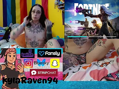 KylaRaven online show from April 30, 5:08 pm