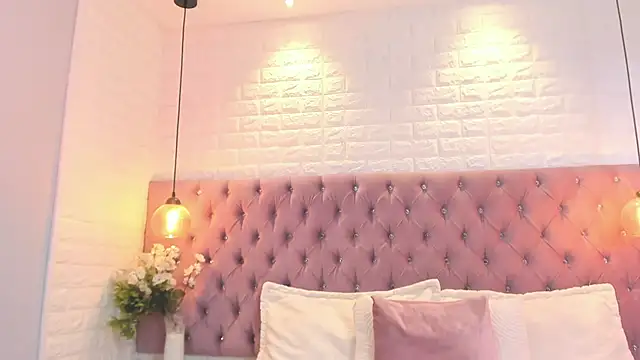 Snapshot of nela_moretti chatting on May 13, 7:55 pm nela moretti online show from May 13, 7:55 pm