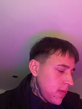 COLOMBIAN20CM online show from January 15, 2:32 pm