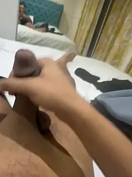 Brownadam111 online show from March 1, 3:52 am