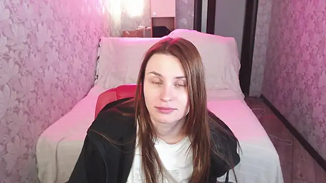 Snapshot of girl_from_hardfuckland chatting on April 23, 11:31 am girl from hardfuckland online show from April 23, 11:31 am