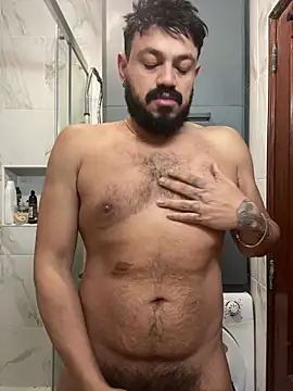 Snapshot of latinCuplex chatting on February 20, 9:43 am latinCuplex online show from February 20, 9:43 am