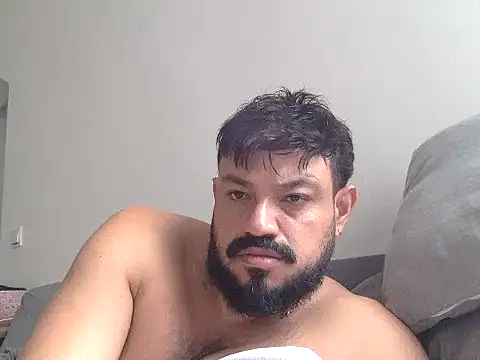 Snapshot of latinCuplex chatting on March 23, 1:37 pm latinCuplex online show from March 23, 1:37 pm