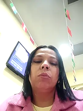 Snapshot of RossyAlvarez chatting on June 8, 1:28 am RossyAlvarez online show from June 8, 1:28 am
