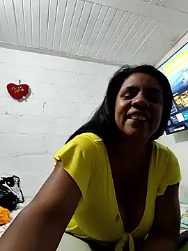 Snapshot of Zeyllyjhonson chatting on June 19, 11:30 pm Zeyllyjhonson online show from June 19, 11:30 pm