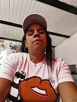 Snapshot of Zeyllyjhonson chatting on June 20, 5:49 pm Zeyllyjhonson online show from June 20, 5:49 pm