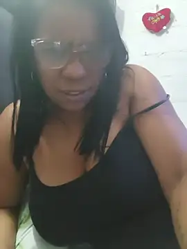 Snapshot of Zeyllyjhonson chatting on July 23, 2:09 am Zeyllyjhonson online show from July 23, 2:09 am