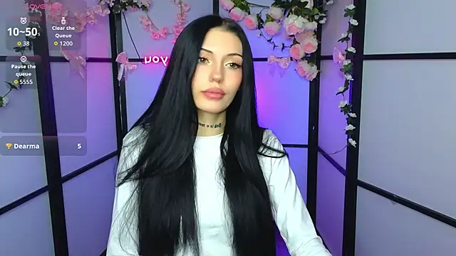 Snapshot of Kelly__Bunny chatting on June 18, 9:08 pm Kelly Bunny online show from June 18, 9:08 pm