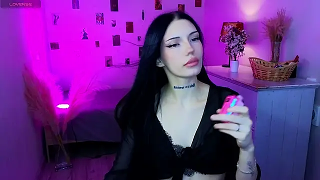 Snapshot of Kelly__Bunny chatting on June 20, 8:44 pm Kelly Bunny online show from June 20, 8:44 pm