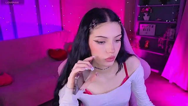 Snapshot of Kelly__Bunny chatting on August 4, 5:54 am Kelly Bunny online show from August 4, 5:54 am