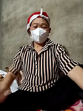 LoveShae 01 online show from February 2, 5:00 pm