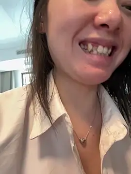 Cheating-wife online show from May 3, 6:08 am