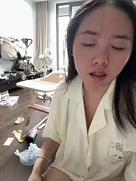 Snapshot of Cheating-wife chatting on June 1, 9:33 am Cheating-wife online show from June 1, 9:33 am