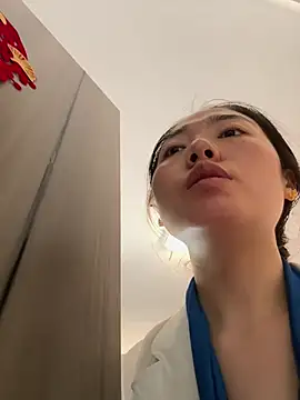 Snapshot of Cheating-wife chatting on June 16, 5:32 am Cheating-wife online show from June 16, 5:32 am