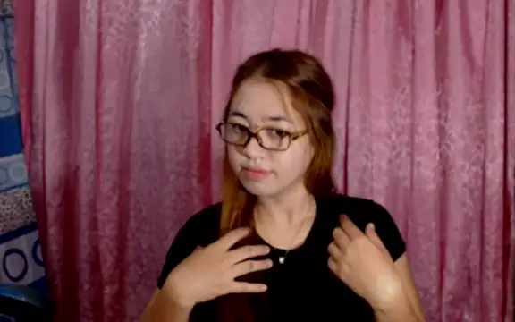 Snapshot of pinay_mayahiga chatting on June 16, 4:15 am pinay mayahiga online show from June 16, 4:15 am