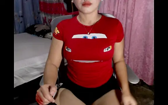 Snapshot of pinay_mayahiga chatting on July 18, 1:48 pm pinay mayahiga online show from July 18, 1:48 pm