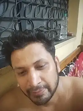 Snapshot of Pravin9562 chatting on April 17, 7:28 pm Pravin9562 online show from April 17, 7:28 pm