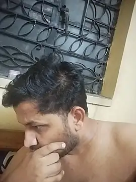 Snapshot of Pravin9562 chatting on April 29, 6:47 pm Pravin9562 online show from April 29, 6:47 pm