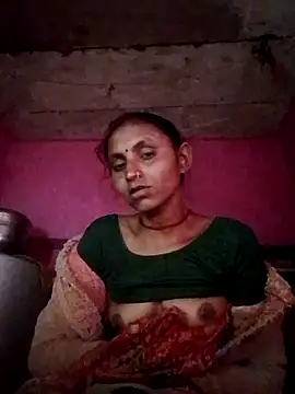 Snapshot of Juli_rathore chatting on February 5, 2:49 am Juli rathore online show from February 5, 2:49 am