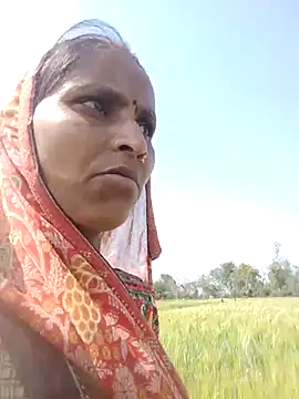 Snapshot of Juli_rathore chatting on February 25, 5:50 am Juli rathore online show from February 25, 5:50 am