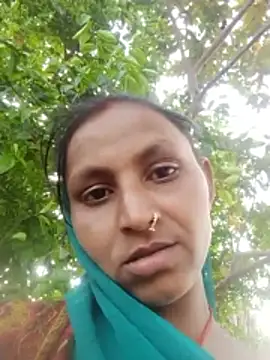 Snapshot of Juli_rathore chatting on February 28, 4:02 am Juli rathore online show from February 28, 4:02 am