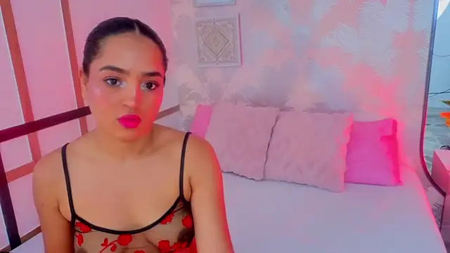 Emma Thompssonn online show from April 26, 12:14 pm