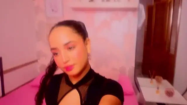Emma Thompssonn online show from June 17, 12:29 pm