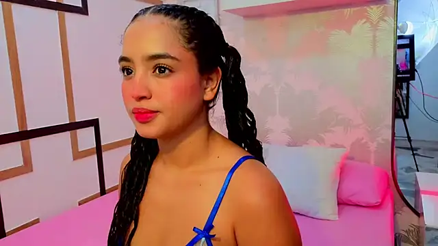 Emma Thompssonn online show from July 13, 12:08 pm