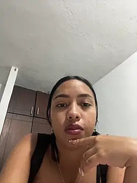 Alannarose06 online show from March 12, 10:16 pm