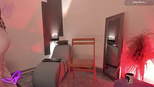 fransheskarossi online show from January 17, 1:27 pm