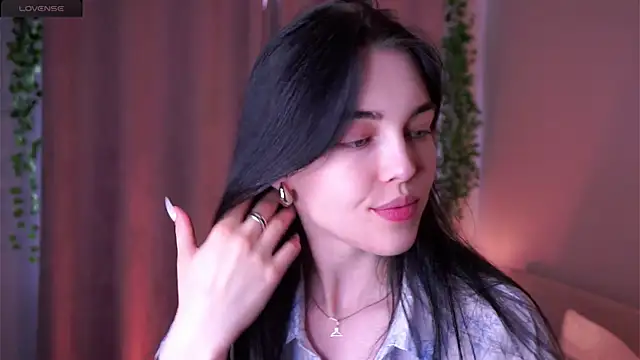 Snapshot of MirnaTellado chatting on May 12, 7:27 am MirnaTellado online show from May 12, 7:27 am