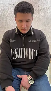 Snapshot of Alexander_Connor chatting on May 11, 12:11 pm Alexander Connor online show from May 11, 12:11 pm