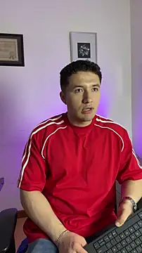 Snapshot of Alexander_Connor chatting on June 6, 12:10 pm Alexander Connor online show from June 6, 12:10 pm