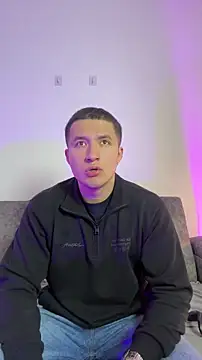 Snapshot of Alexander_Connor chatting on June 19, 11:47 am Alexander Connor online show from June 19, 11:47 am