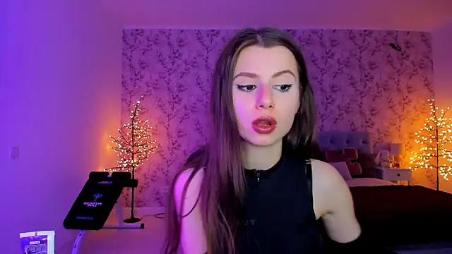 Hot Molly5 online show from March 8, 2:15 am