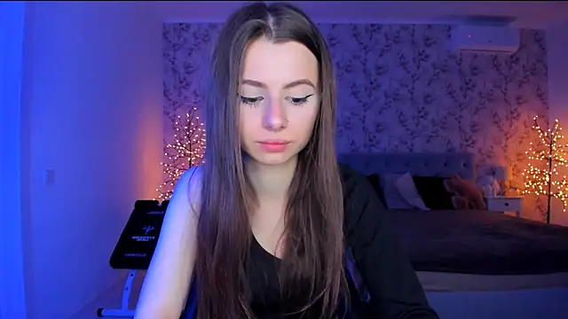 Snapshot of Hot_Molly5 chatting on June 14, 6:54 pm Hot Molly5 online show from June 14, 6:54 pm
