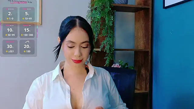 Sienna-Gold online show from February 10, 1:37 pm