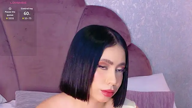 Snapshot of Sienna-Gold chatting on July 8, 1:15 pm Sienna-Gold online show from July 8, 1:15 pm