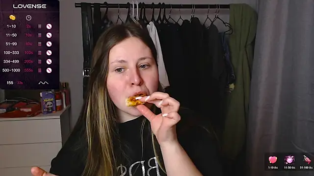 Snapshot of secretvic chatting on February 5, 9:41 pm secretvic online show from February 5, 9:41 pm