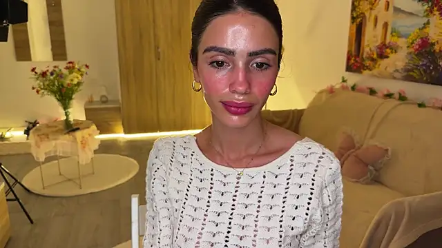 AyanaLys online show from July 25, 9:01 pm