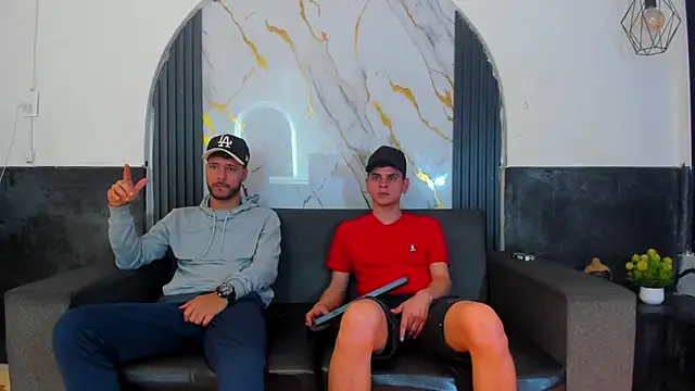 Snapshot of Angel_Villareal chatting on March 10, 5:45 am Angel Villareal online show from March 10, 5:45 am