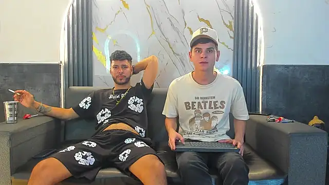 Snapshot of Angel_Villareal chatting on March 16, 5:44 am Angel Villareal online show from March 16, 5:44 am