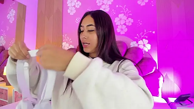 MadisonFox1 online show from March 17, 11:46 am