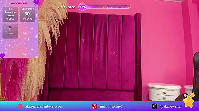 Snapshot of mitzukywinteer chatting on June 6, 8:13 pm mitzukywinteer online show from June 6, 8:13 pm