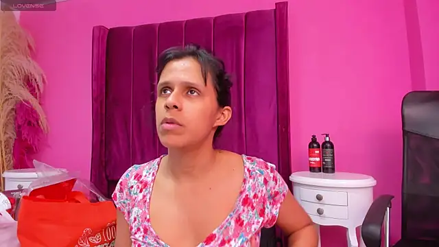 mitzukywinteer online show from July 7, 9:19 pm
