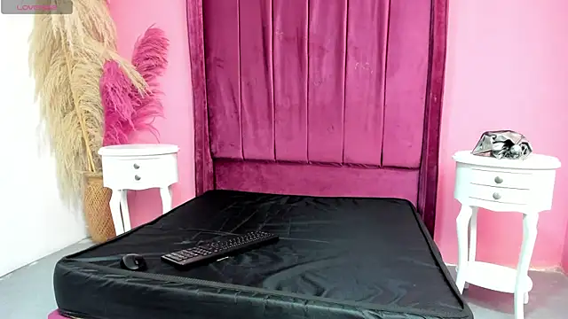 mitzukywinteer online show from July 11, 8:33 pm