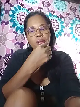 Snapshot of Yandris_1212 chatting on May 22, 11:10 pm Yandris 1212 online show from May 22, 11:10 pm