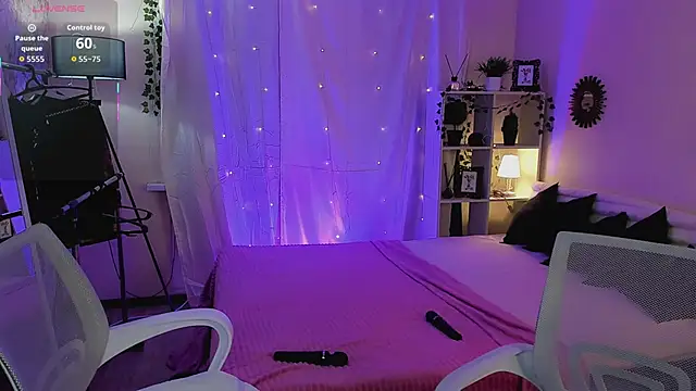 Snapshot of _JessLei_ chatting on February 12, 1:06 pm JessLei online show from February 12, 1:06 pm